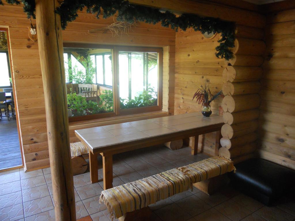 Villa Viesu Maja Forrest Dzimtmisa Exterior foto