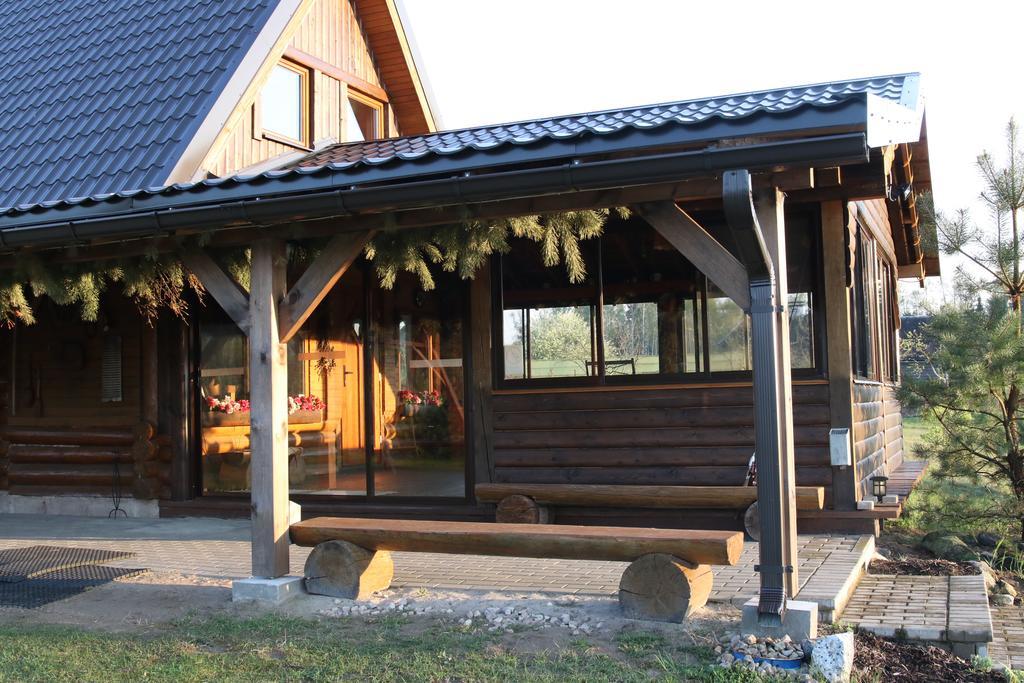 Villa Viesu Maja Forrest Dzimtmisa Exterior foto