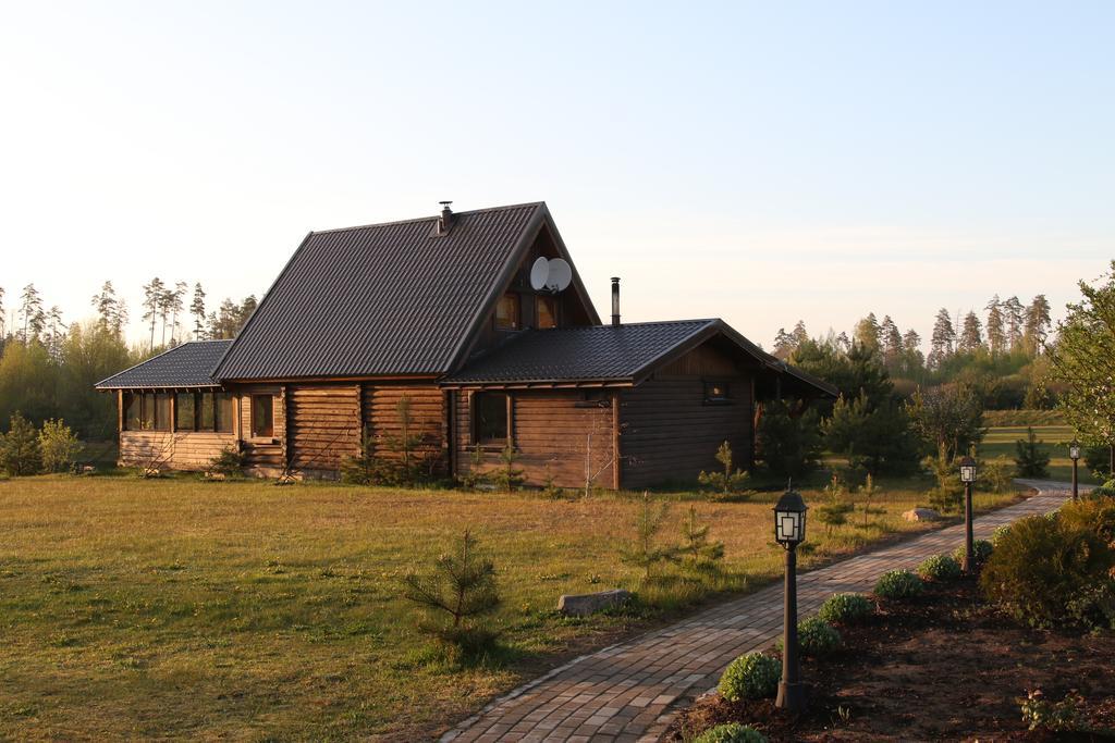 Villa Viesu Maja Forrest Dzimtmisa Exterior foto